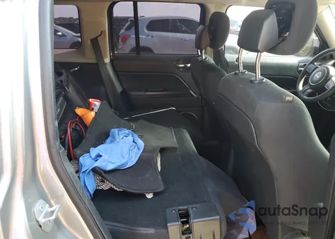 2015 Jeep Patriot Sport из США, поврежденный, VIN 1C4NJPBA5FD102753